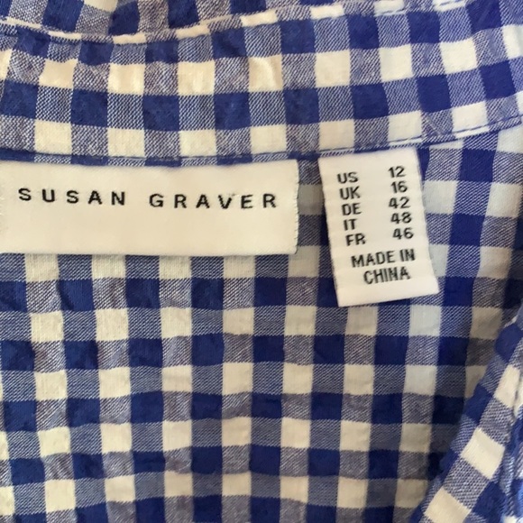 Susan Graver Button down shirt. Blue and white grosgrain print. 1/2 sleeve. - Picture 8 of 9